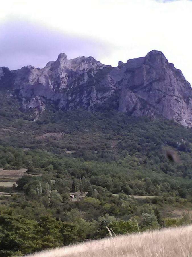 Le gite de Cristal proche Bugarach Granes Exterior foto